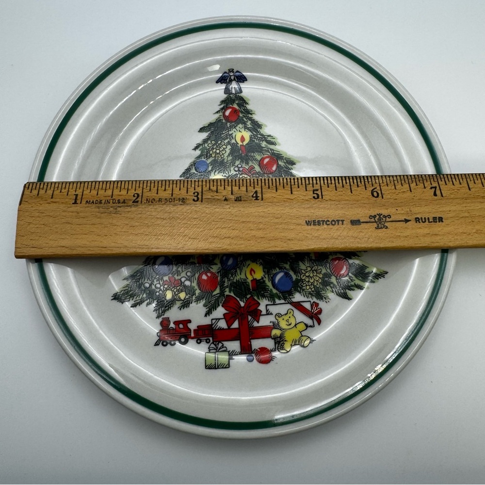 Christmas Tree Salad Dessert Plates set of 3 - Picture 7 of 7